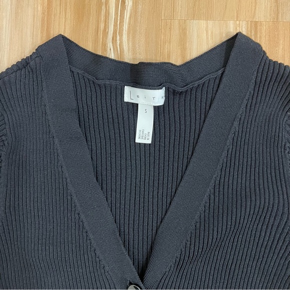 Leith Ribbed Button-Front Sweater - Picture 4 of 4